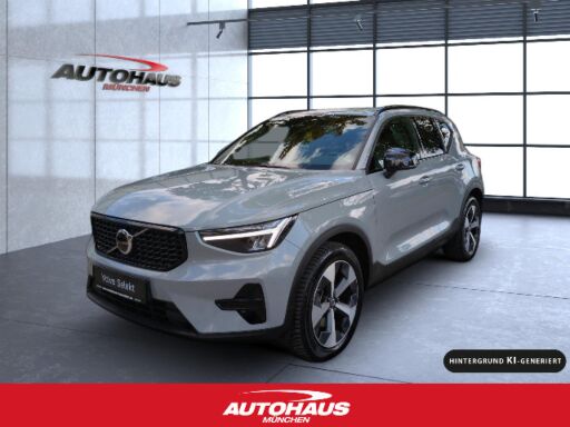Volvo XC Modelle  XC40 B3 (Benzin) Plus Dark 2WD HK/LED