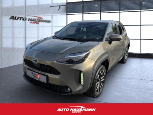 Toyota Yaris   Cross 1,5l Hybrid Team Deutschland + Winter