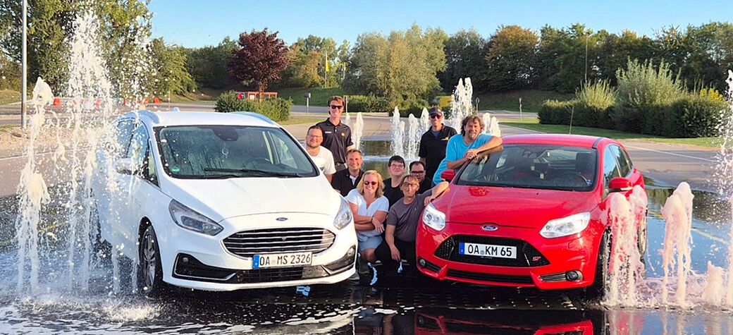 Team von Auto Hartmann Sonthofen beim Fahrsicherheitstraining