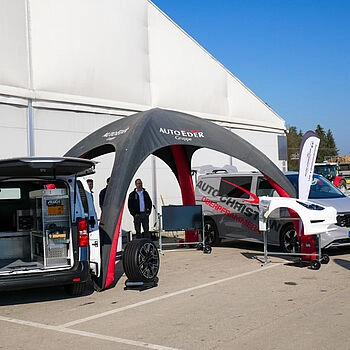 Auto Christian Stand