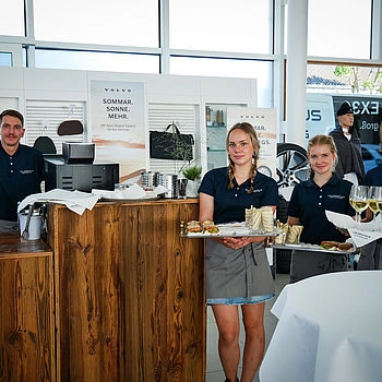 Das Catering-Team mit Bar.