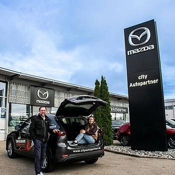 Antonia Niedermaier im Kofferraum 