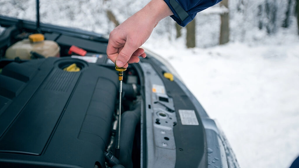 Wintercheck am Auto