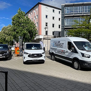 Autos in Ausstellung