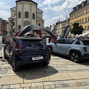 Mehrere Autos von hinten