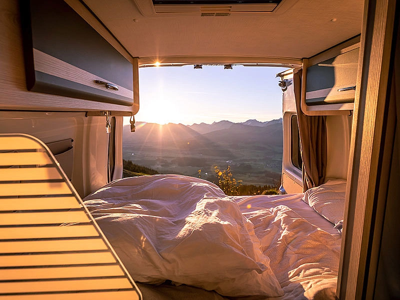 Schlafbereich im Ahorn Wohnmobil