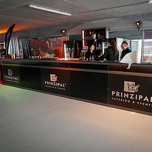 Ansicht auf die Bar von Prinzipal