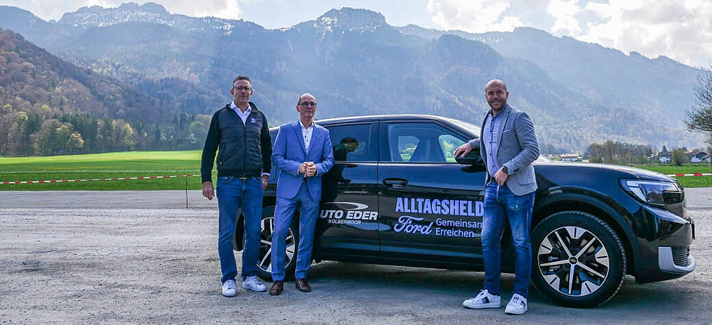 Ford Explorer Übergabe an KIZ Chiemgau